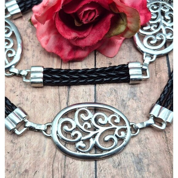 Ladies Silver Tone & Black Faux Leather Chain Belt Oval Swirl Size S Western - Picture 2 of 5